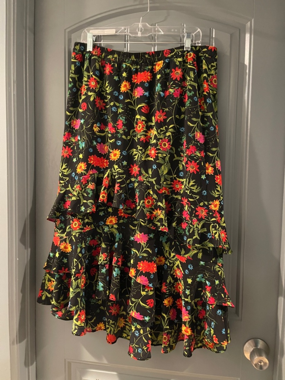 Linea by Louis Dell'Olio Black Asymmetrical Tiered Floral Skirt